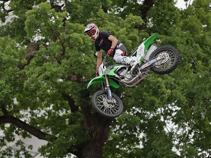 Ugratás Motorral 1 fotó